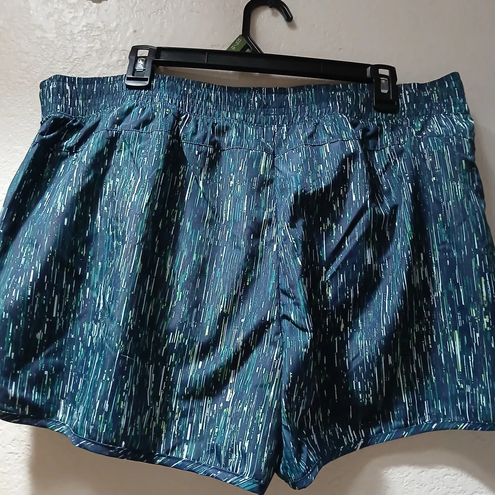 Athletic Works Black and Green Active Shorts